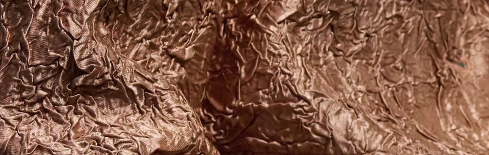 Pantone barva roku 2025