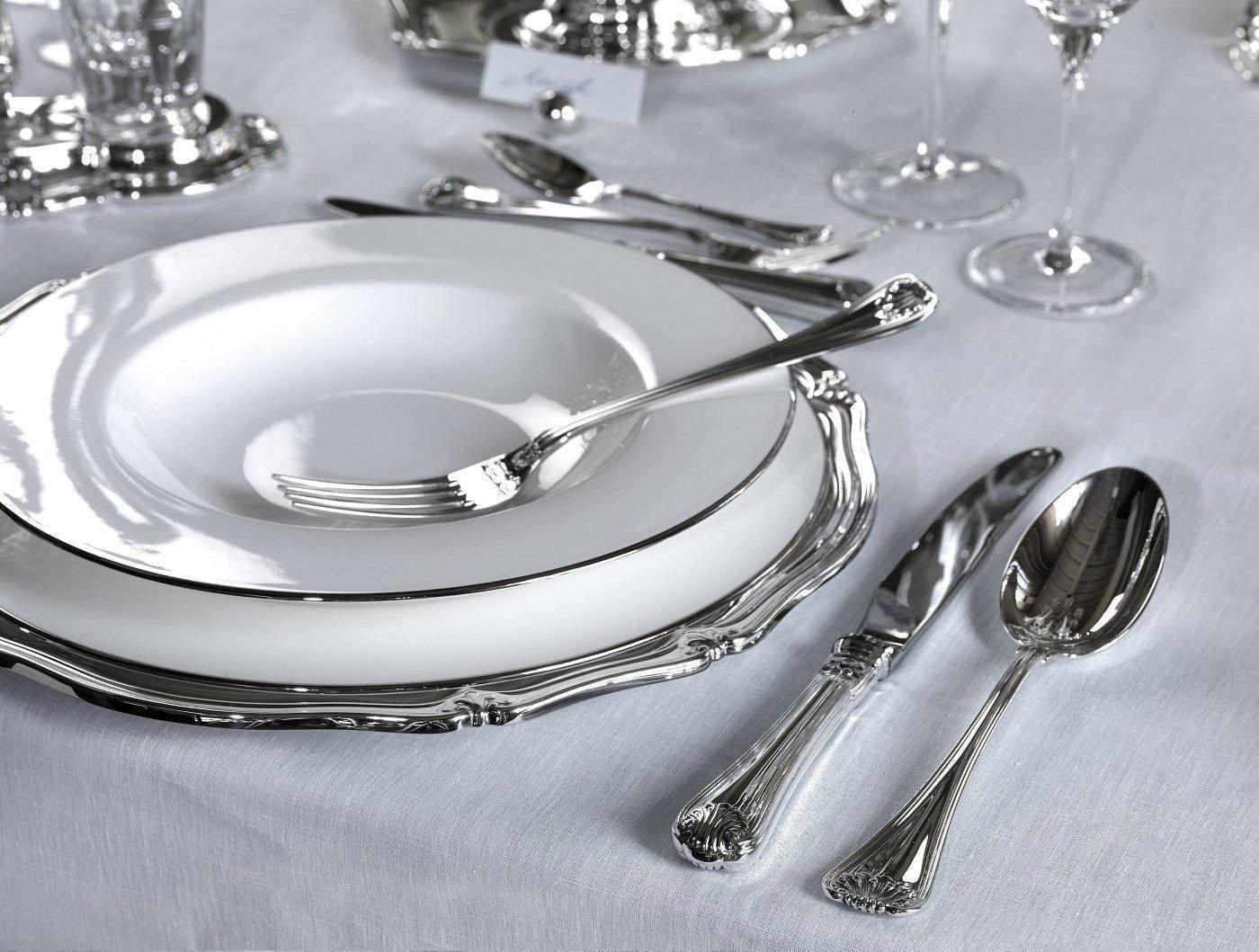 stříbrné příbory stolování