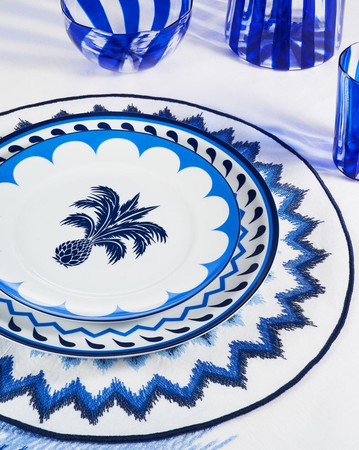 Aquazzura GOA kulaté prostírání s výšivkou