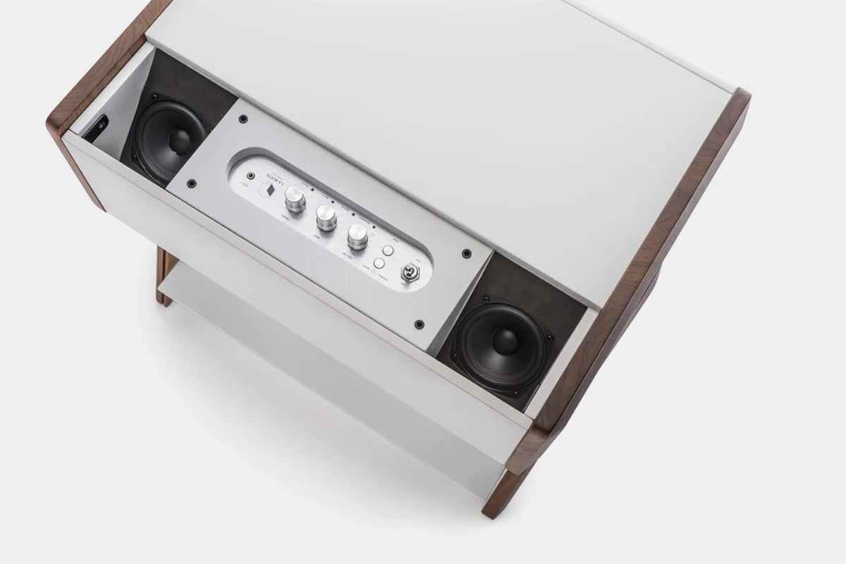La Boite Concept Cube CS Noyer designový aktivní HiFi reproduktor