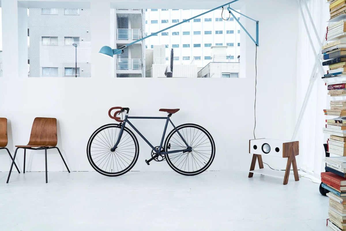 La Boite Concept Cube CS Noyer designový aktivní HiFi reproduktor