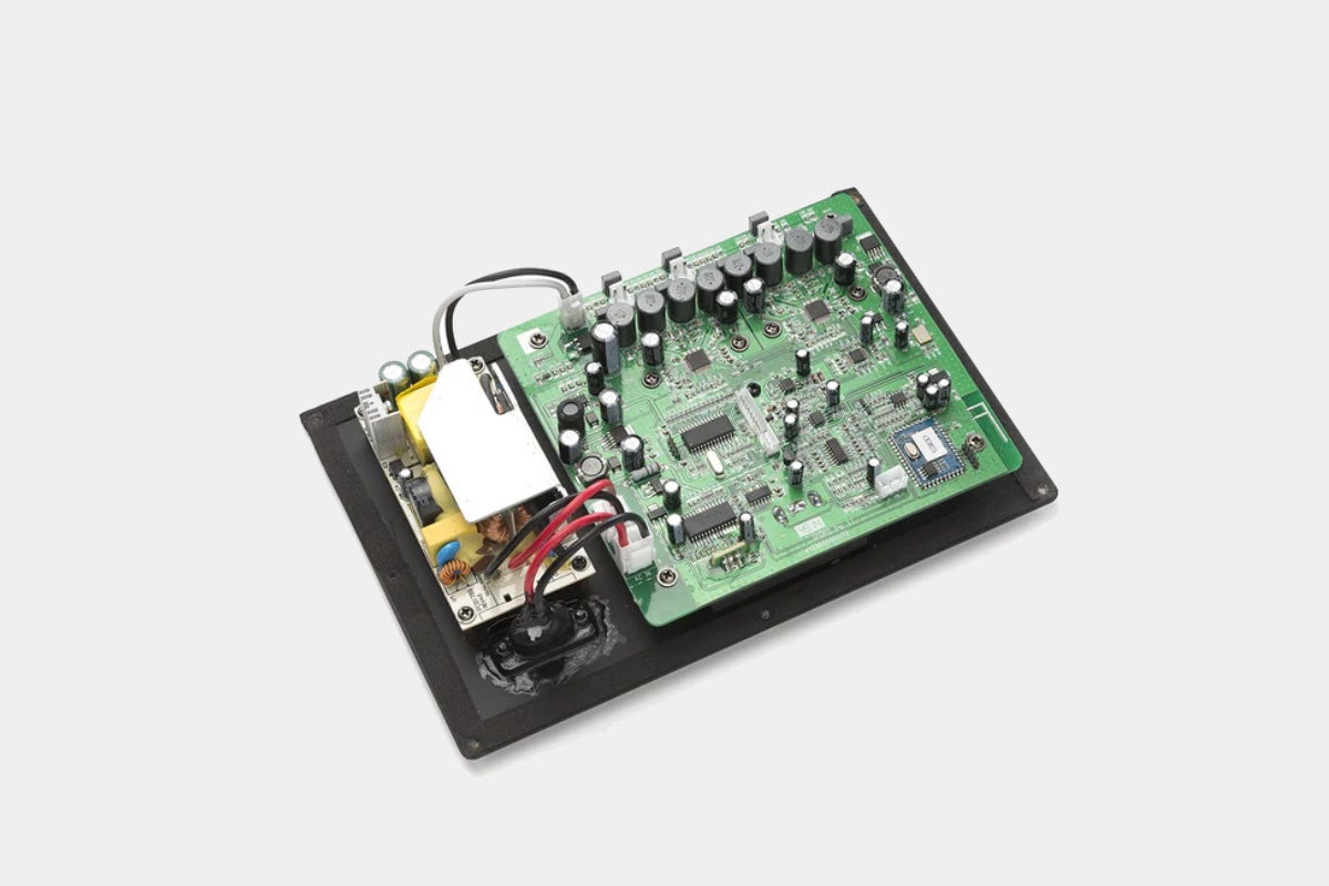 La Boite Concept Cube LW Black designový aktivní HiFi reproduktor