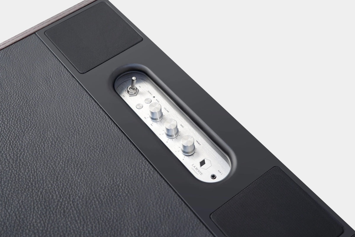 La Boite Concept Cube LW Noyer designový aktivní HiFi reproduktor