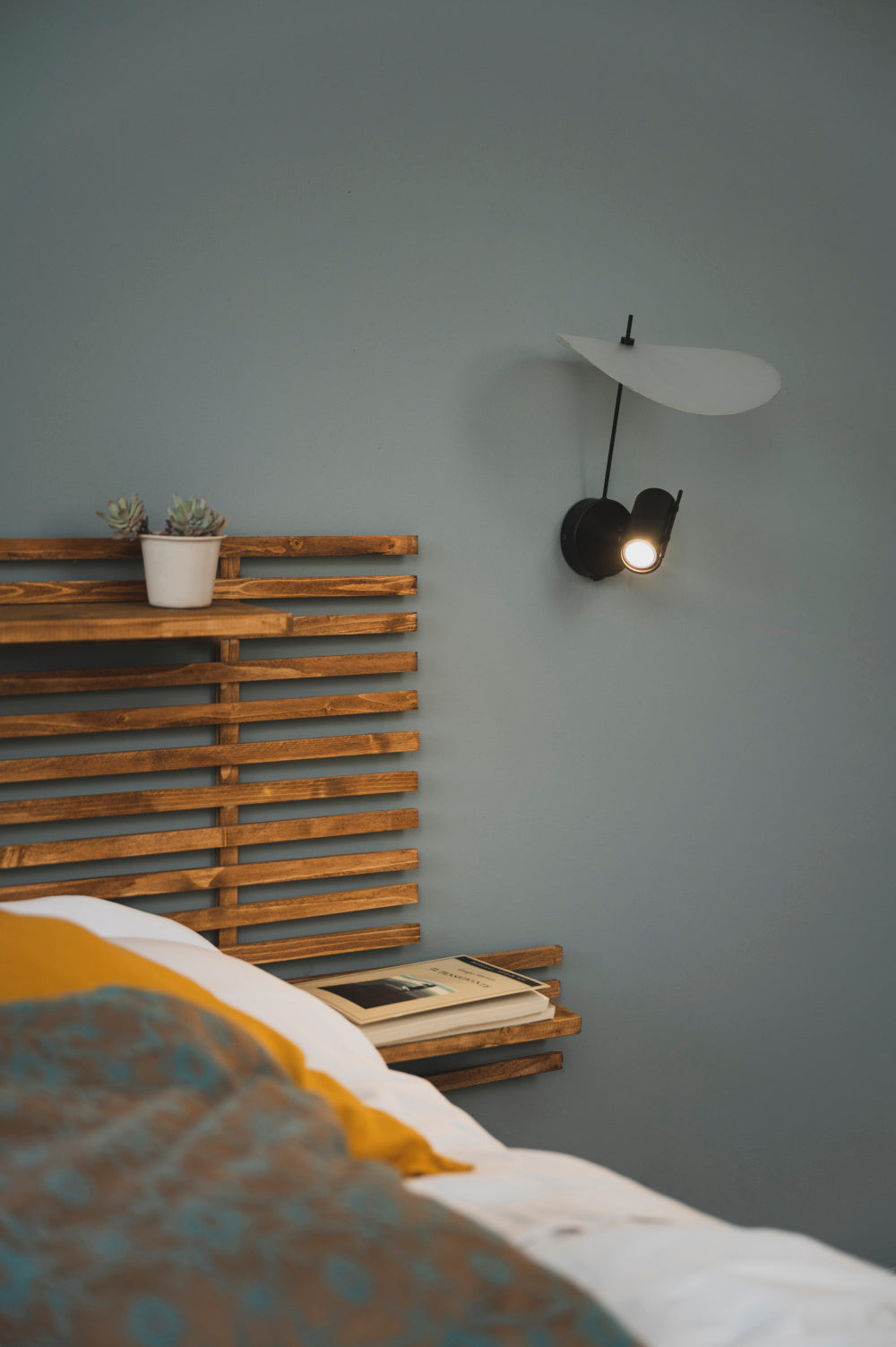 olivlab Designová nástěnná lampa Stilla