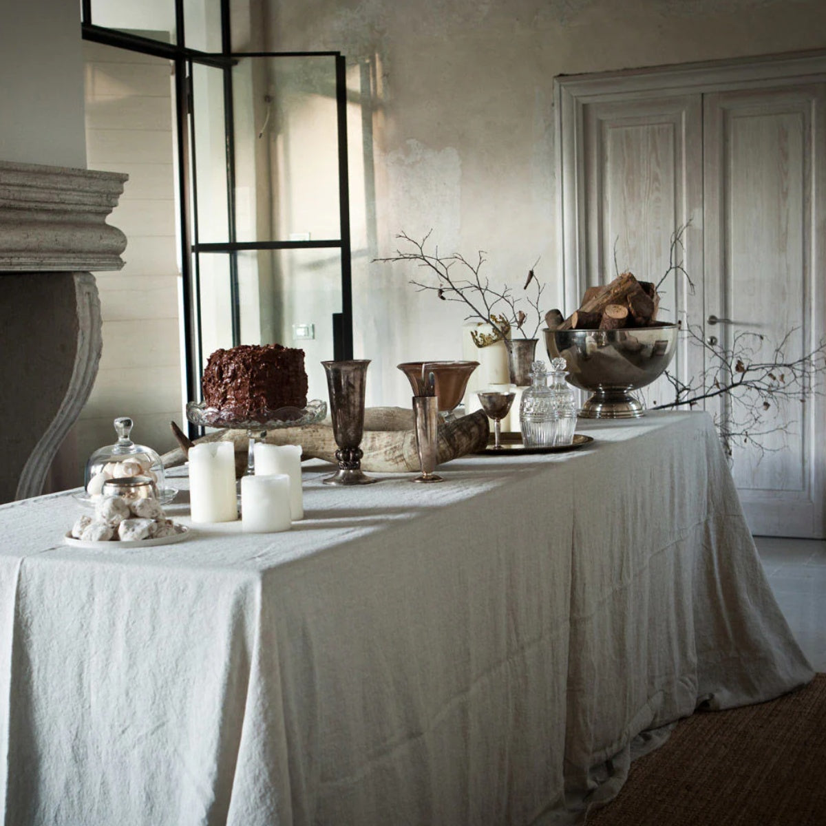 Once Milano klasický lněný ubrus se širokým lemem