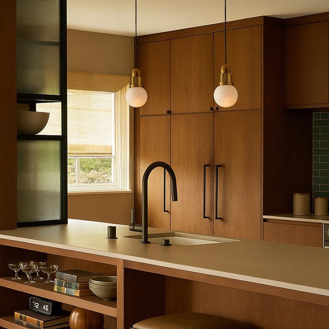 Bilbo artdecové nástěnné světlo z onyxu a mosazi