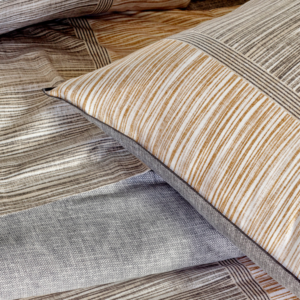 Luxusní povlečení bavlněný satén HUGO BOSS LOFT TAMAN