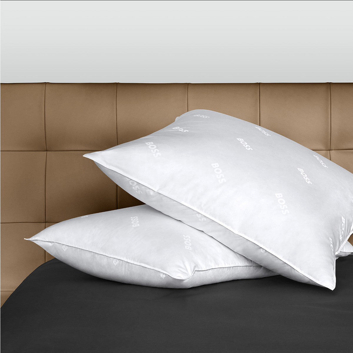 BOSS HOME přírodní polštář s husím peřím