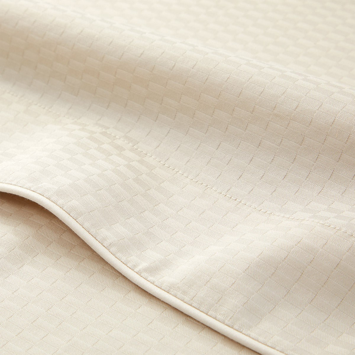 Plachtové prostěradlo bavlněný satén HUGO BOSS LOFT ALMOND