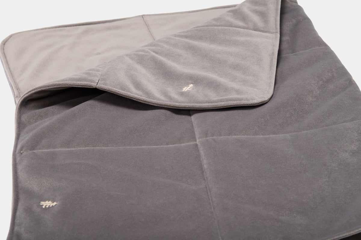 LEBEDDIE Luxusní deka pro psa s ovčí vlnou