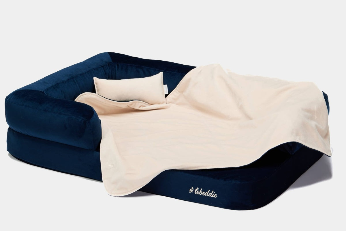 LEBEDDIE Luxusní sametová deka pro psa