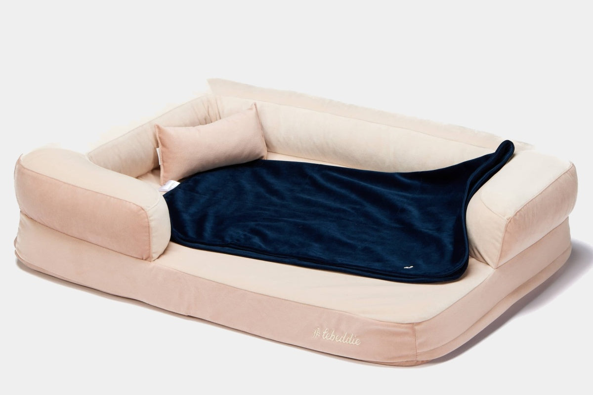 LEBEDDIE Luxusní sametová deka pro psa