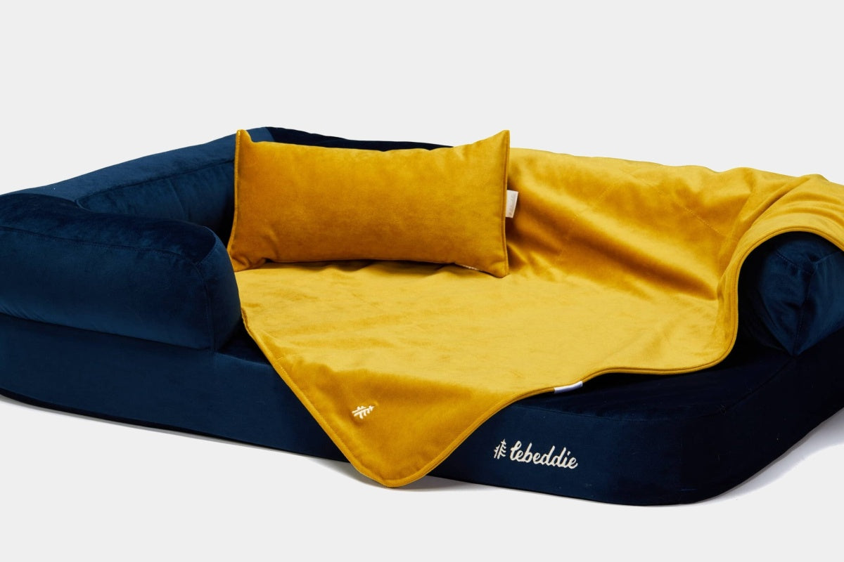 LEBEDDIE Luxusní sametová deka pro psa