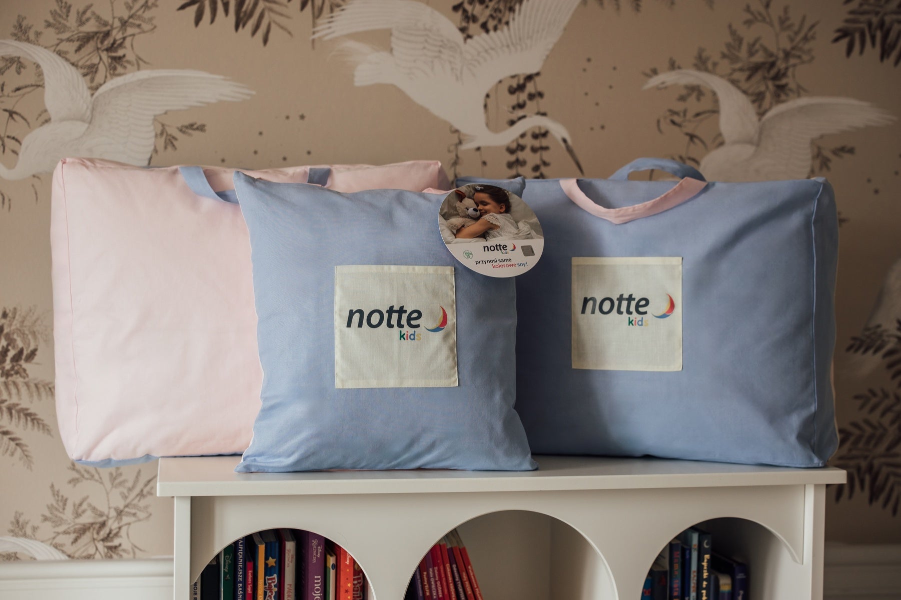 Notte Kids Dětský péřový polštář tříkomorový