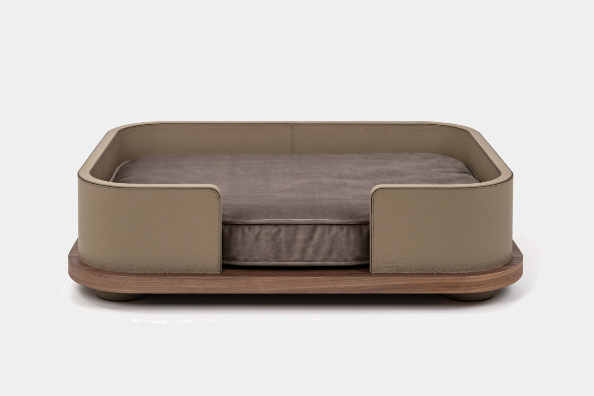 Luxusní kožený pelech pro psy s dřevěným podstavcem