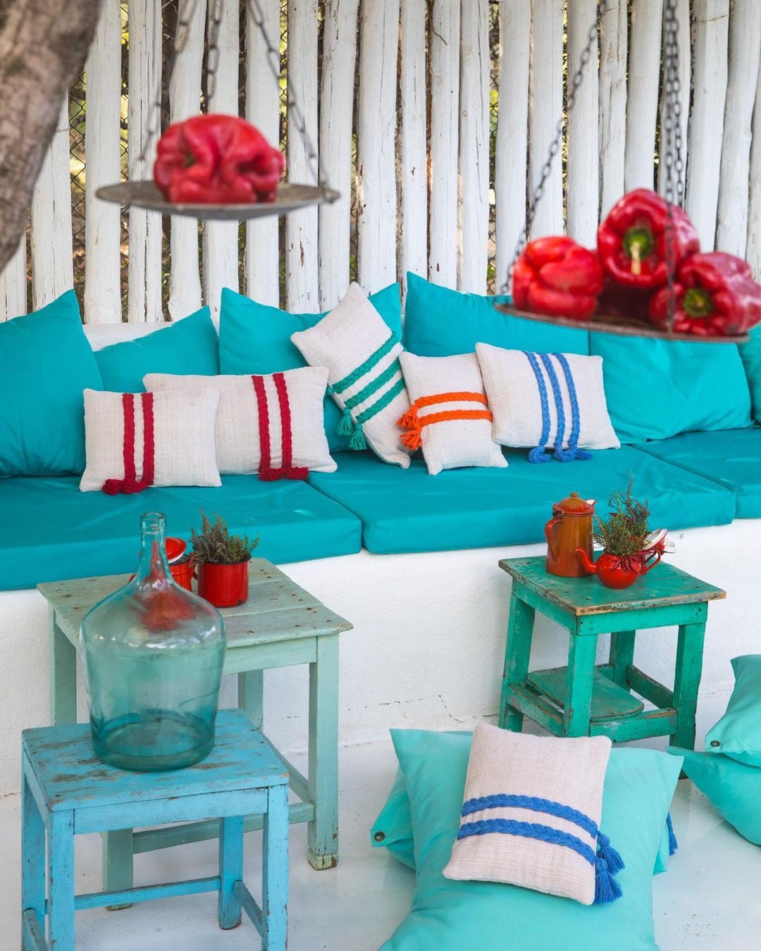 Lněný polštář s modrou aplikací LINEA PANE