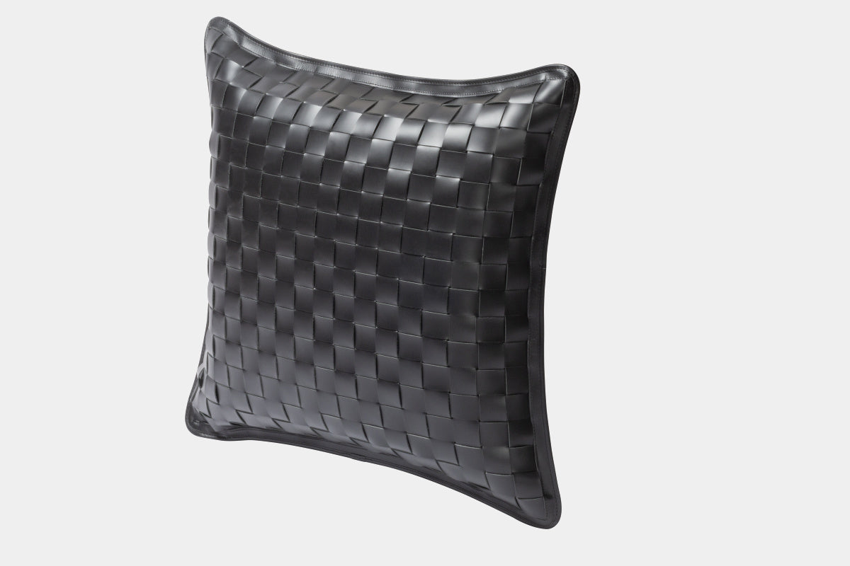 Кожаная декоративная подушка ВЕРОНА