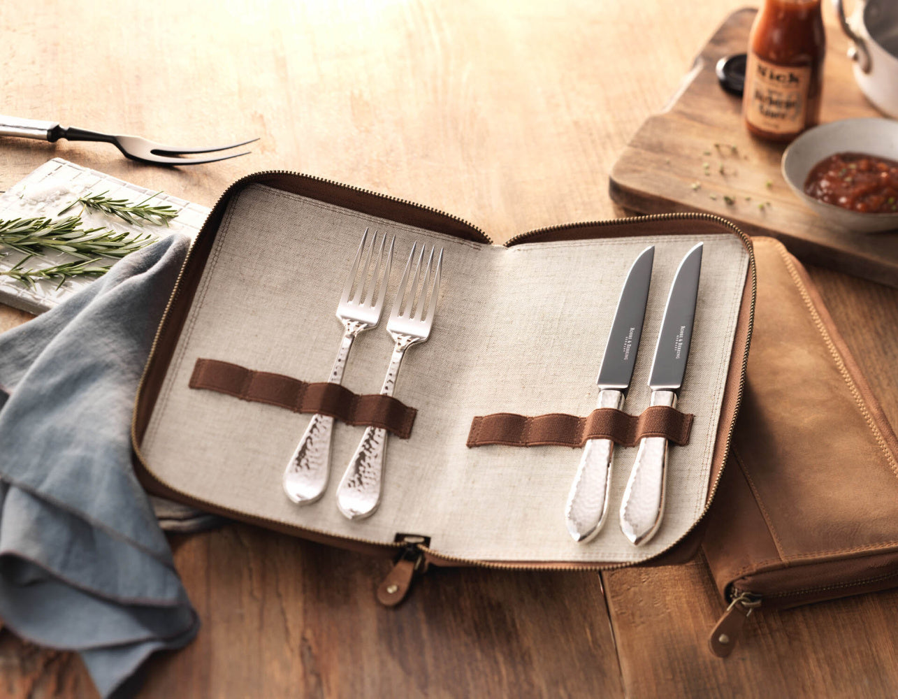 Robbe Berking Stříbrný steakový příbor v koženém etui