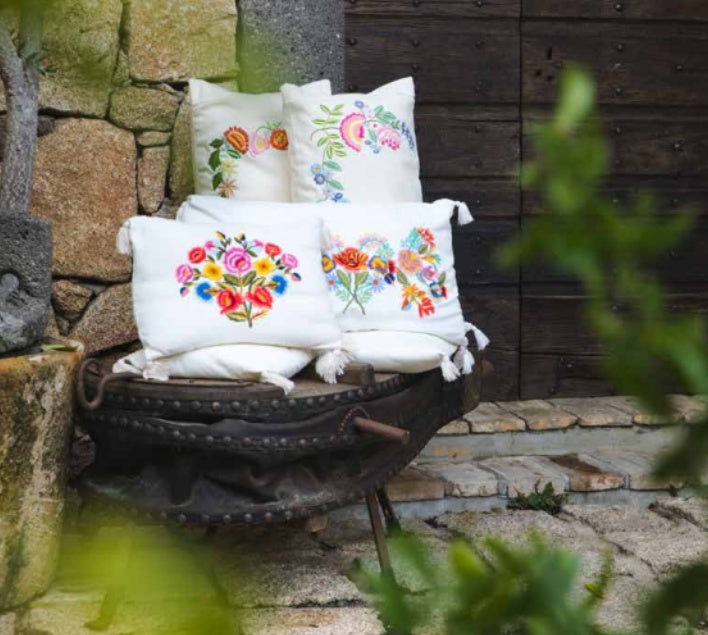 Vyšívaný polštářek - Le Botteghe su Gologone