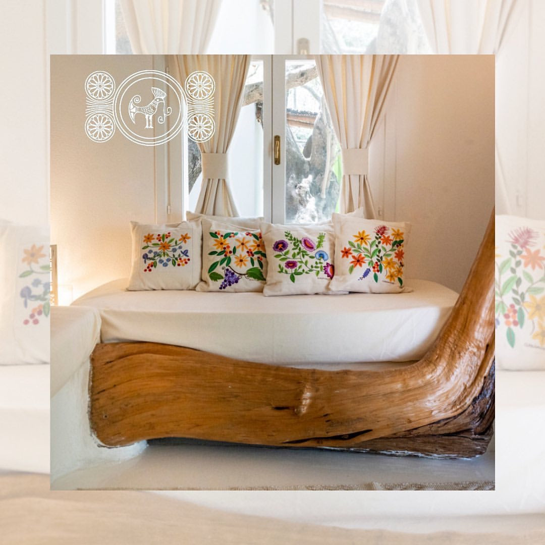 Vyšívaný polštářek KYTICE #1 - Le Botteghe su Gologone - perdonahome