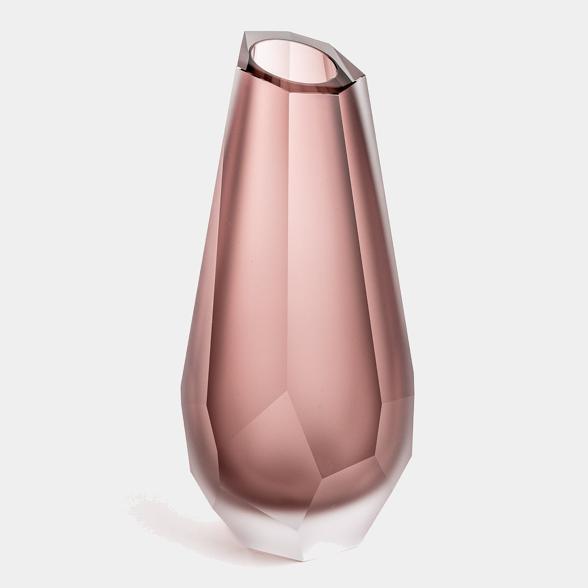 růžová fialová křišťálová váza HRANA Rose Quartz od české značky ShardArt
