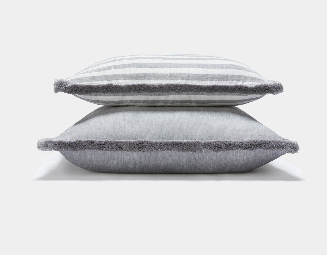 lněný dekorační polštář s třásněmi