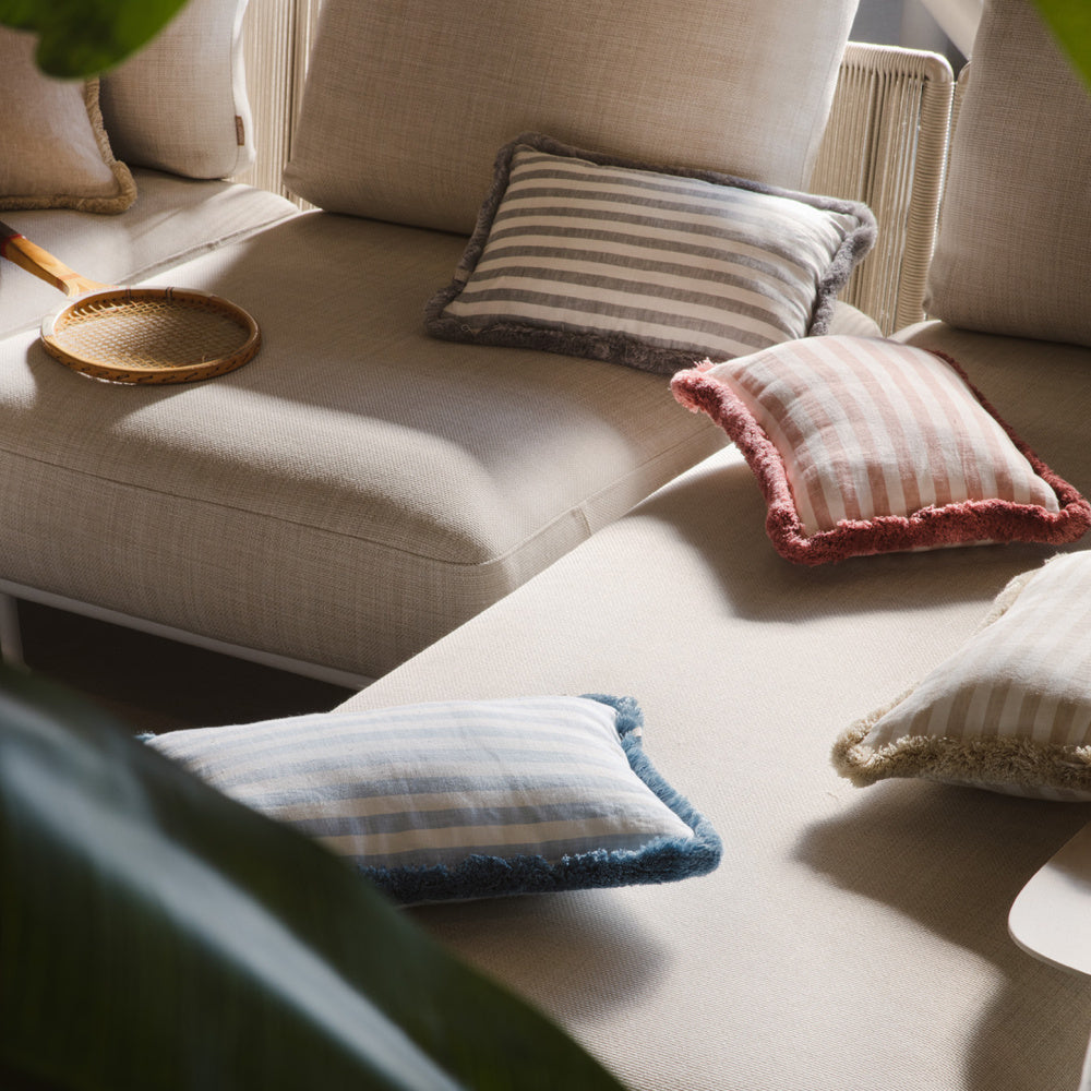 lněný dekorační polštář s třásněmi