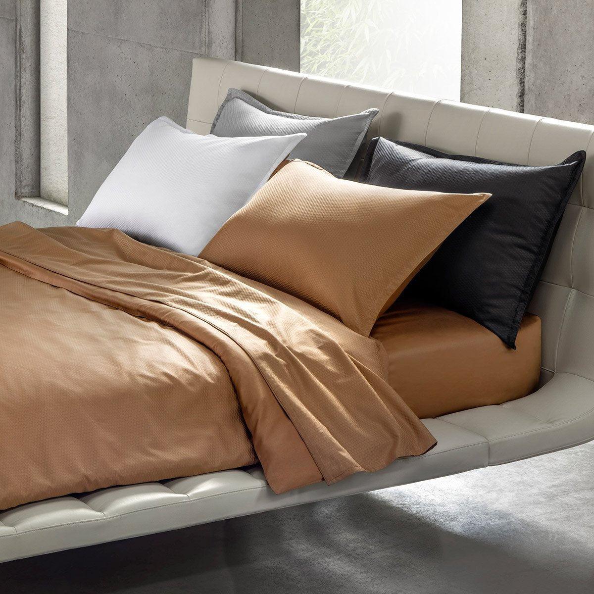 Luxusní povlečení bavlněný satén LOFT MILK - BOSS Home - perdonahome