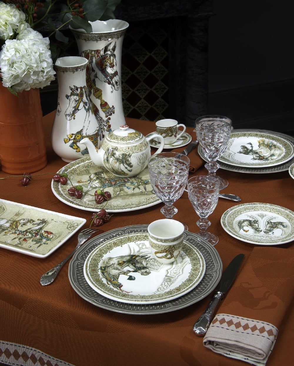 GIEN CHEVAUX DU VENT Talíř 22 cm