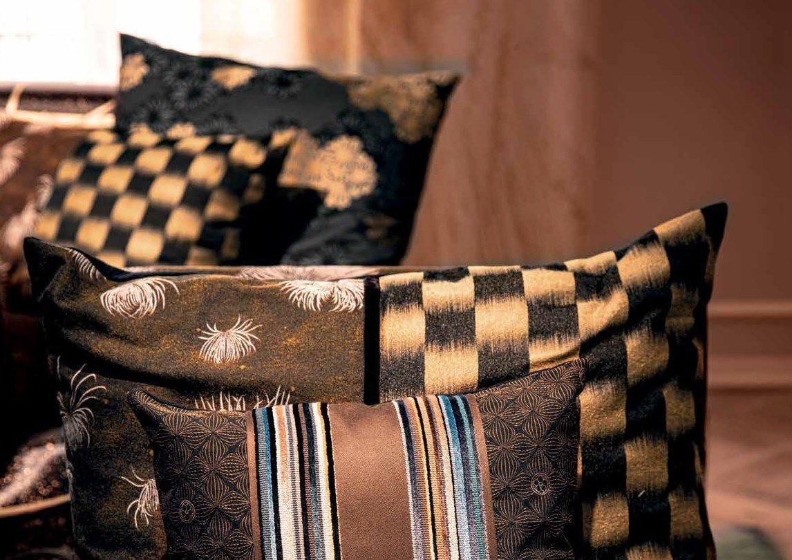 Velký dekorační polštář KAEDE IKAT - K3 - perdonahome