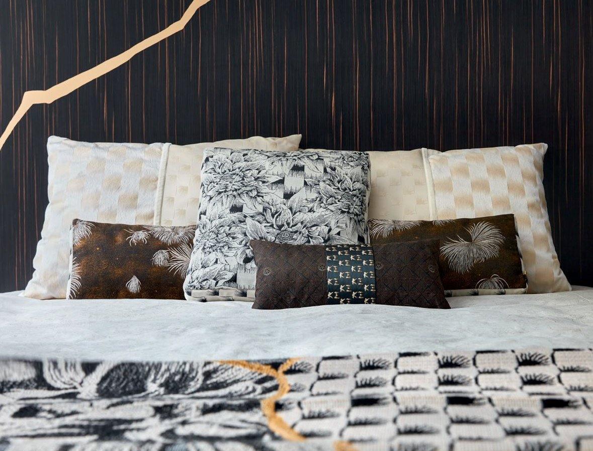 Velký dekorační polštář KAEDE IKAT - K3 - perdonahome