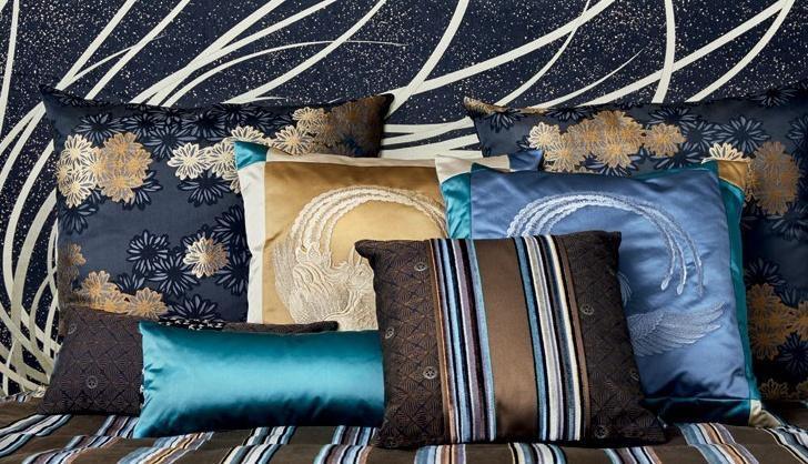 Velký dekorační polštář KIKU AWASE IKAT - K3 - perdonahome