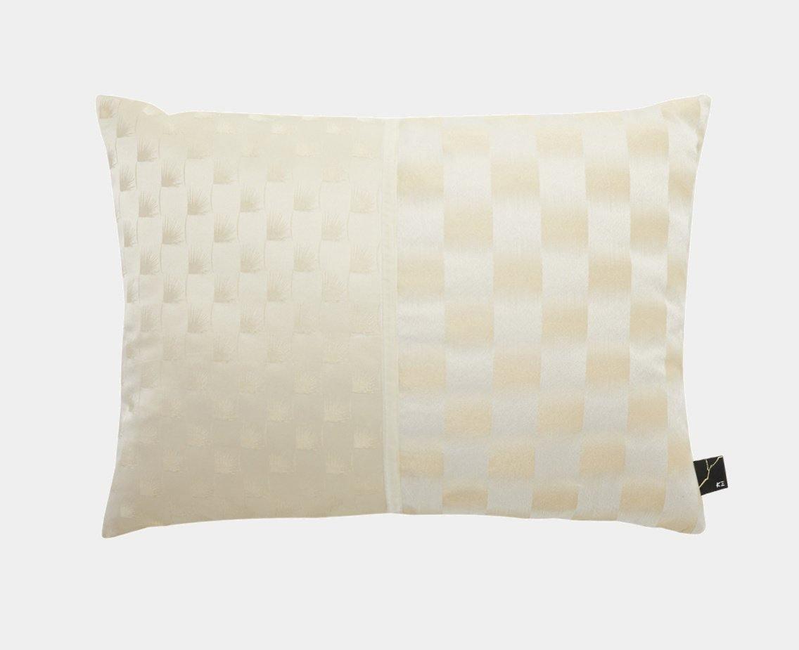 Velký dekorační polštář SAKURA KAEDE IKAT - K3 - perdonahome