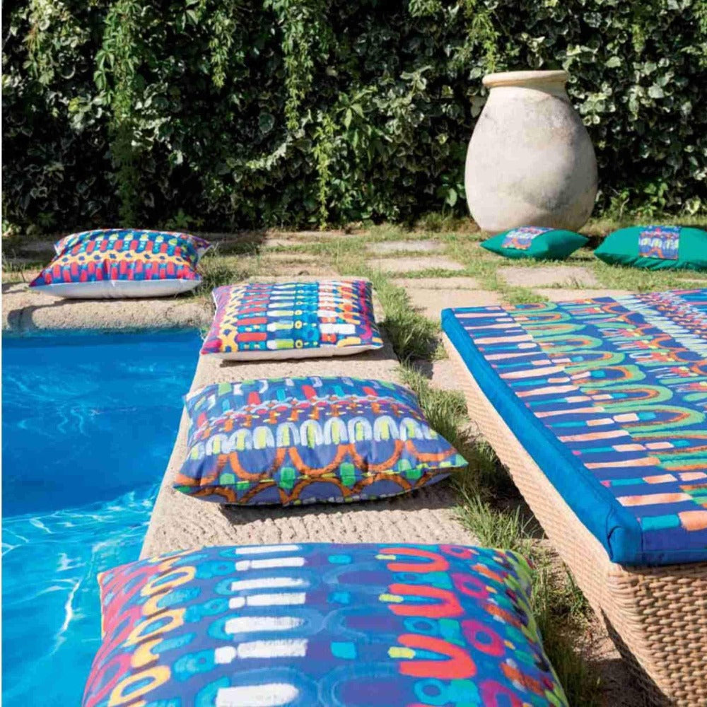 LE BOTTEGHE SU GOLOGONE Barevný dekorační polštář #1