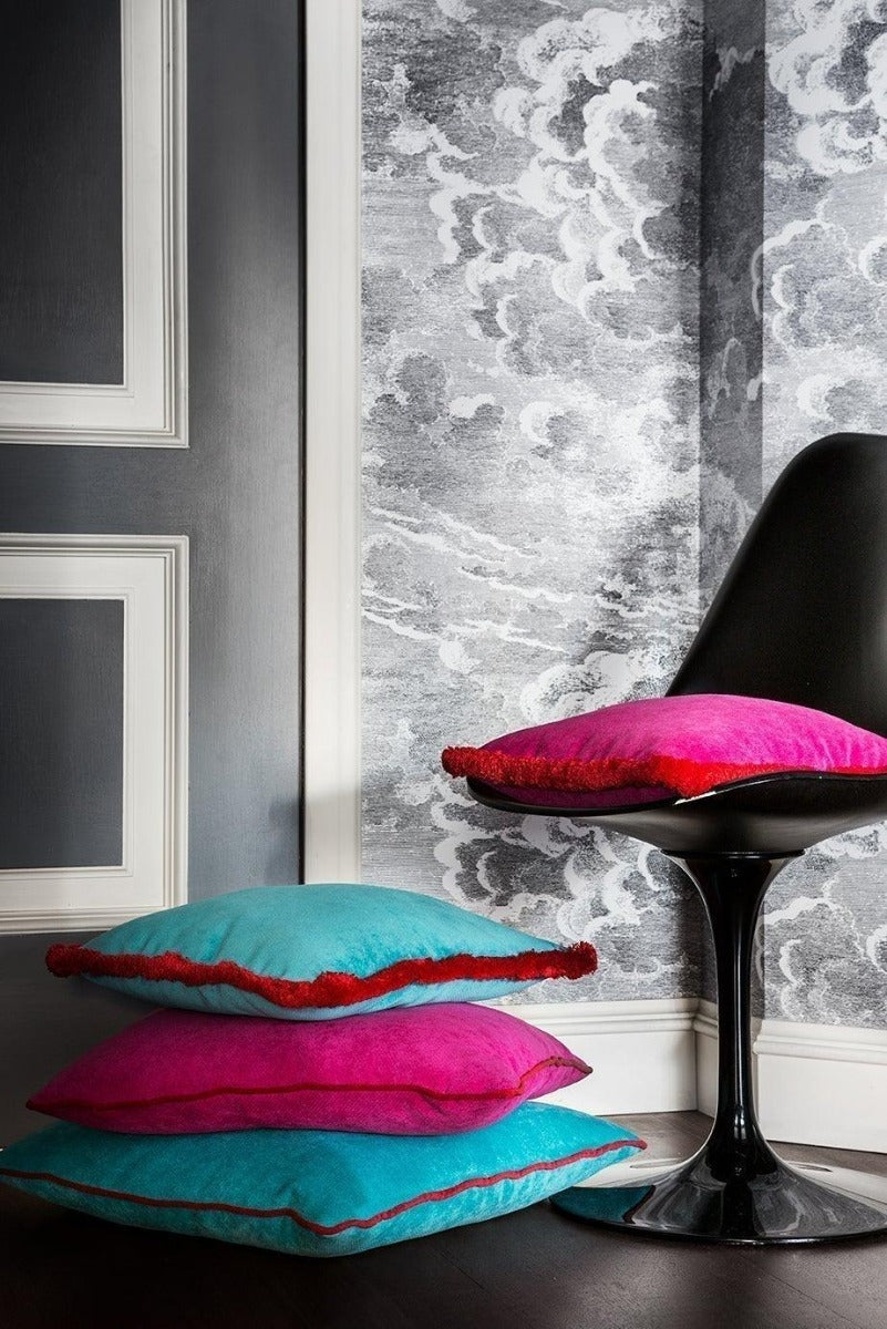 LO DECOR sametový dekorační polštář s třásněmi HAPPY PILLOW