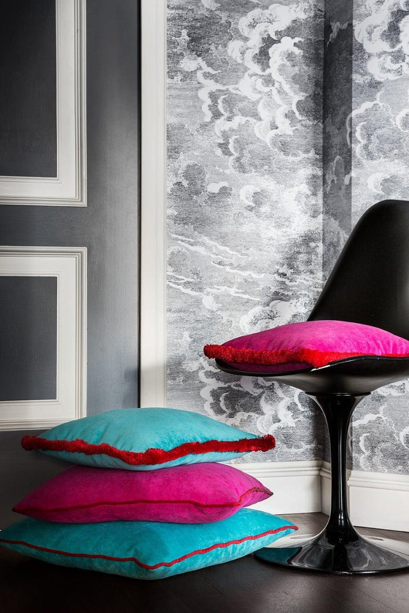 LO DECOR sametový dekorační polštář s třásněmi HAPPY PILLOW