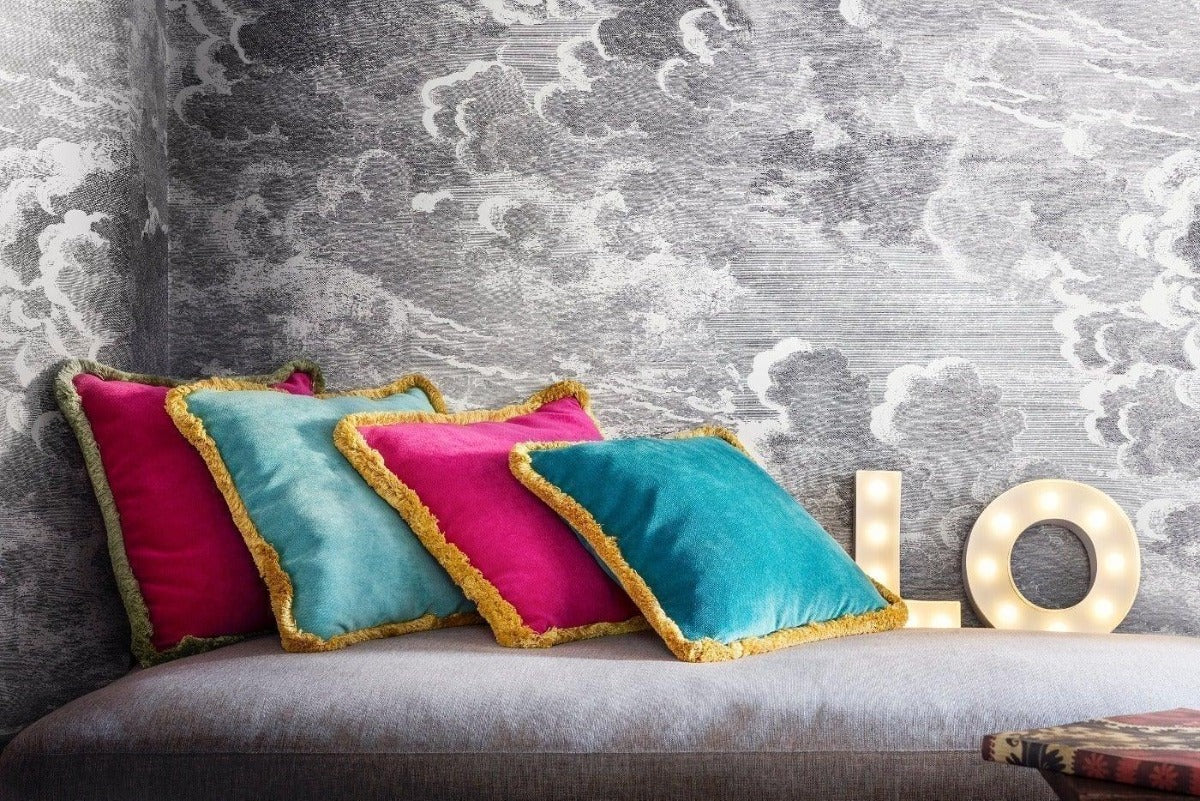 LO DECOR sametový dekorační polštář s třásněmi HAPPY PILLOW