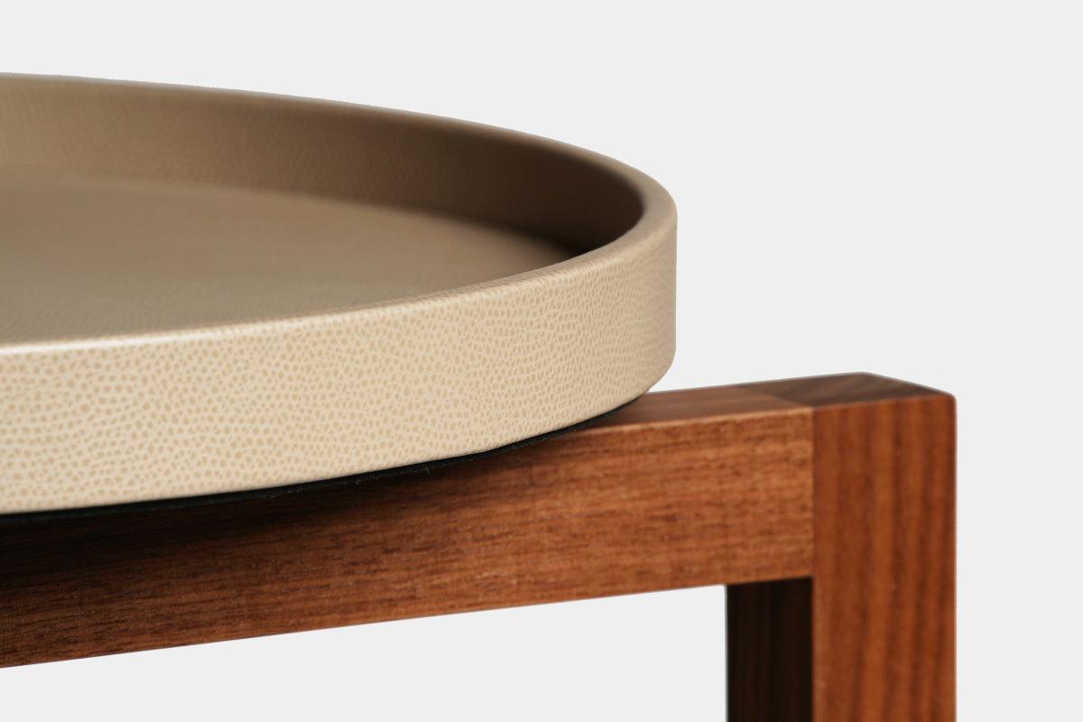 PINETTI Němý sluha z ořechového dřeva