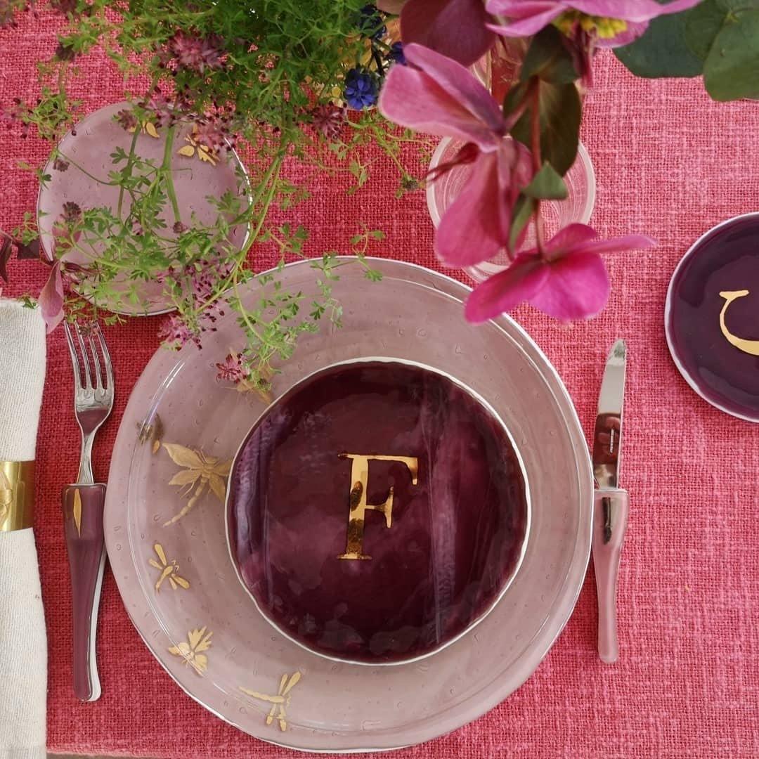 Mramorovaný talíř Charms se zlatými vážkami - Vetrofuso - perdonahome