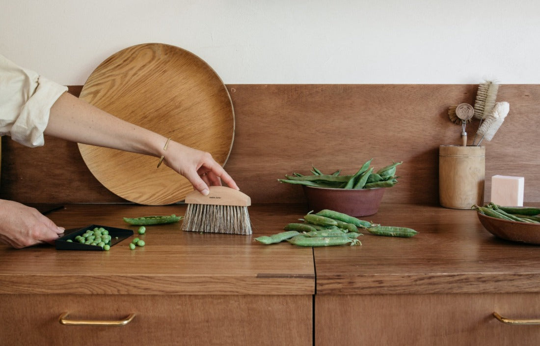 Andrée Jardin Stolní smetáček s lopatkou - šedý