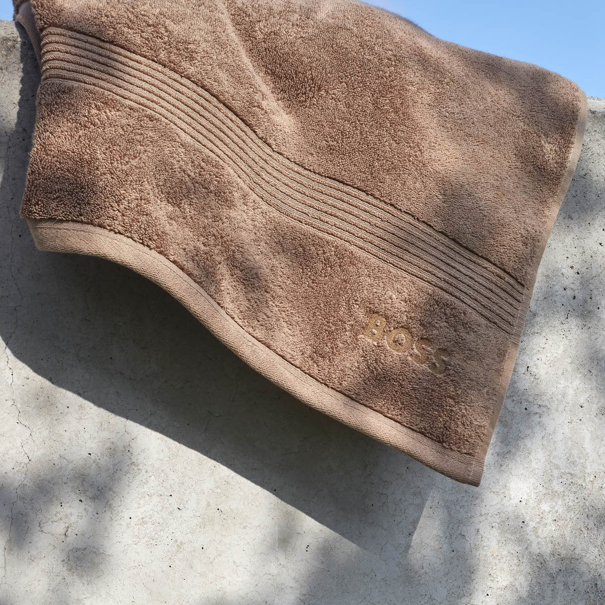 Luxusní froté ručníky z egejské bavlny 700 gr/m2 BOSS LOFT CAMEL