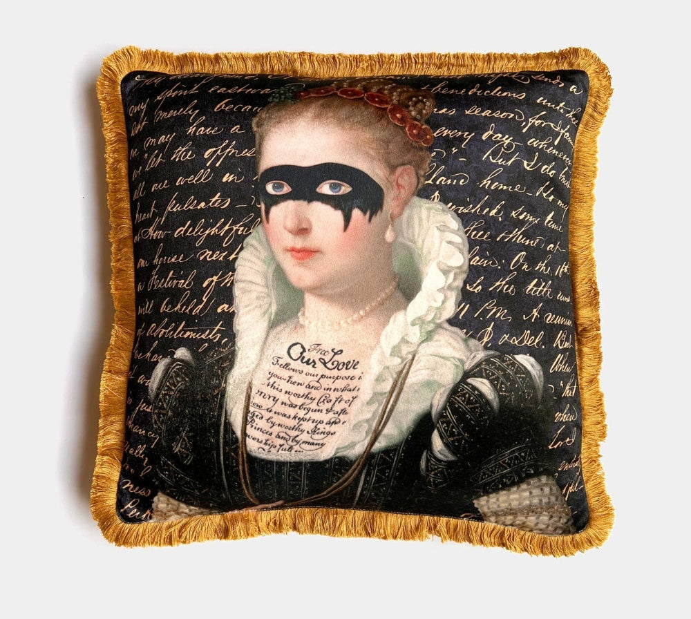 Coreterno sametový polštář Masquerade