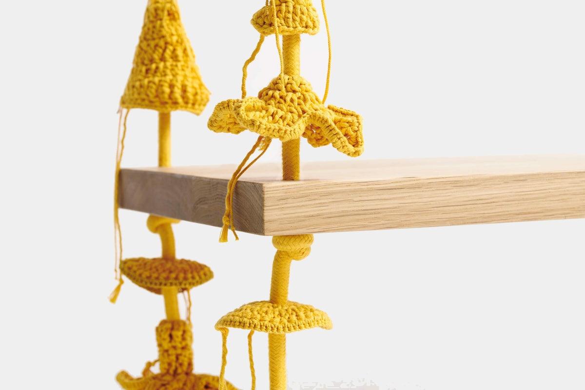 IOTA designová interierová houpačka Sunkissed