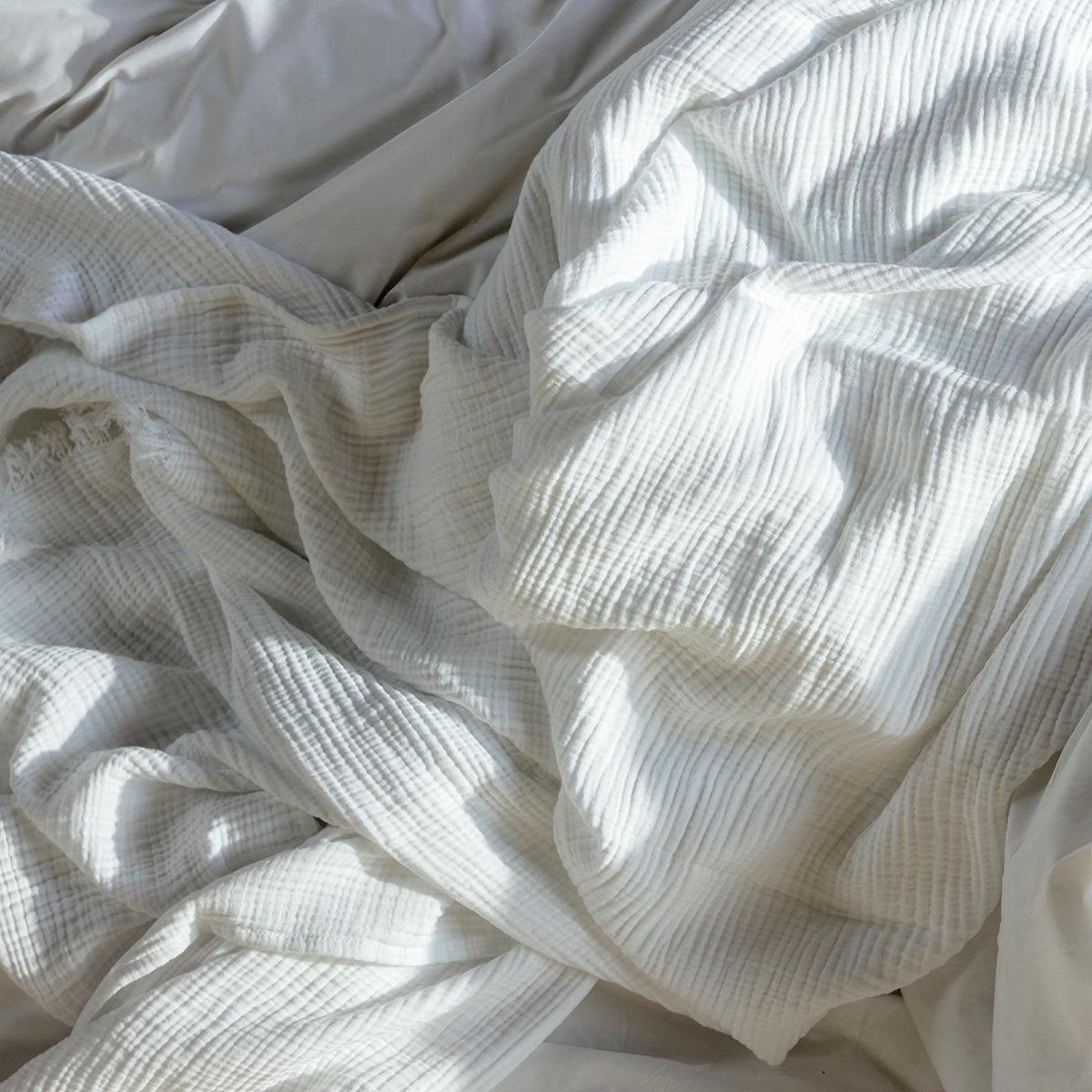 OLIVIER DESFORGES Velký mušelínový přehoz přes postel CYCLADES BLANC