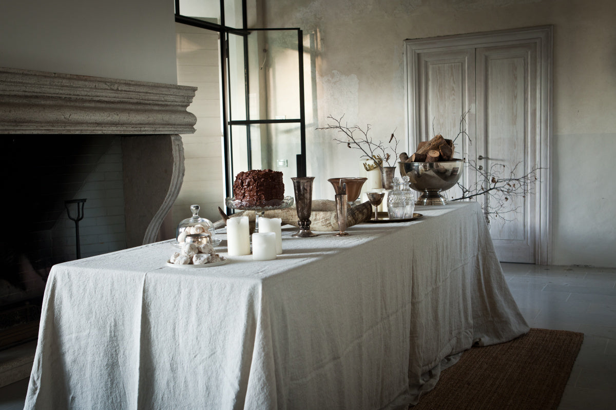 Once Milano klasický lněný ubrus se širokými okraji