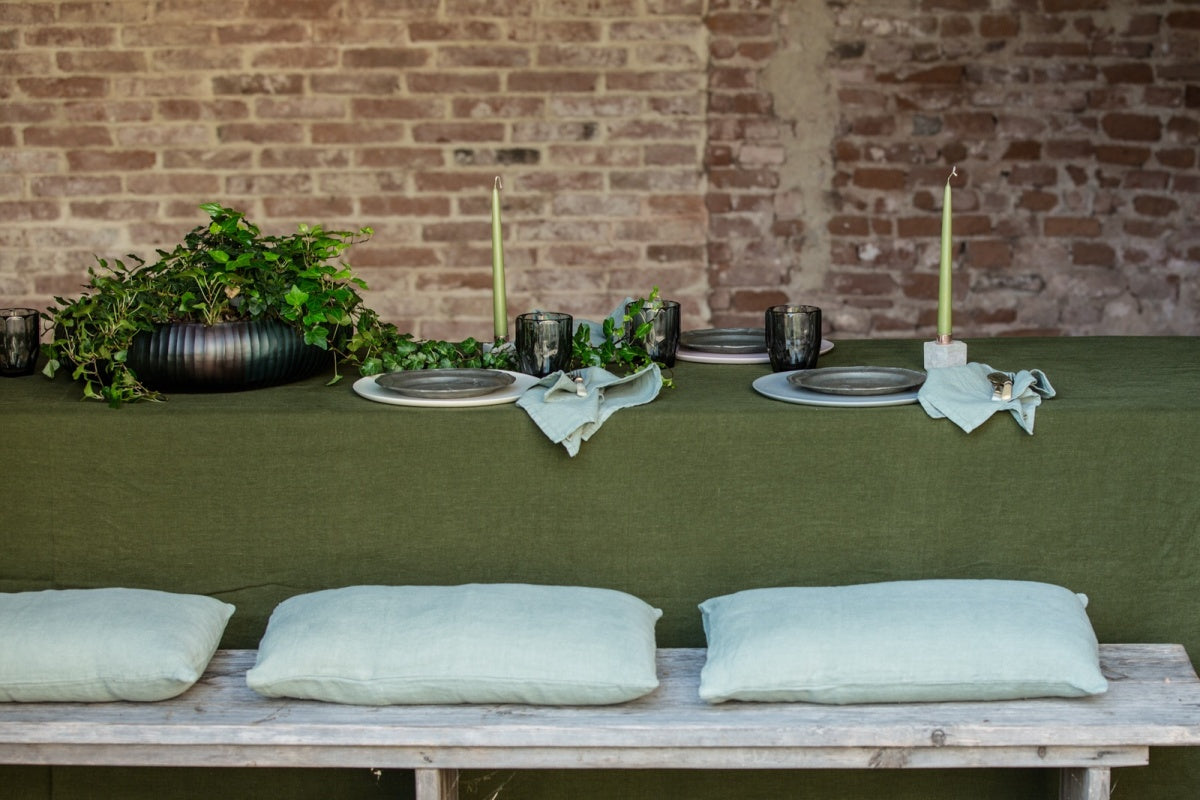 Once Milano klasický lněný ubrus se širokými okraji