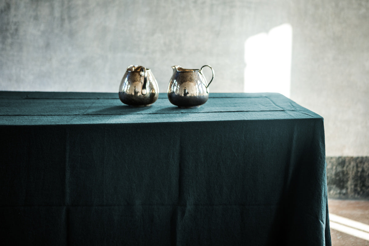 Once Milano klasický lněný ubrus se širokými okraji