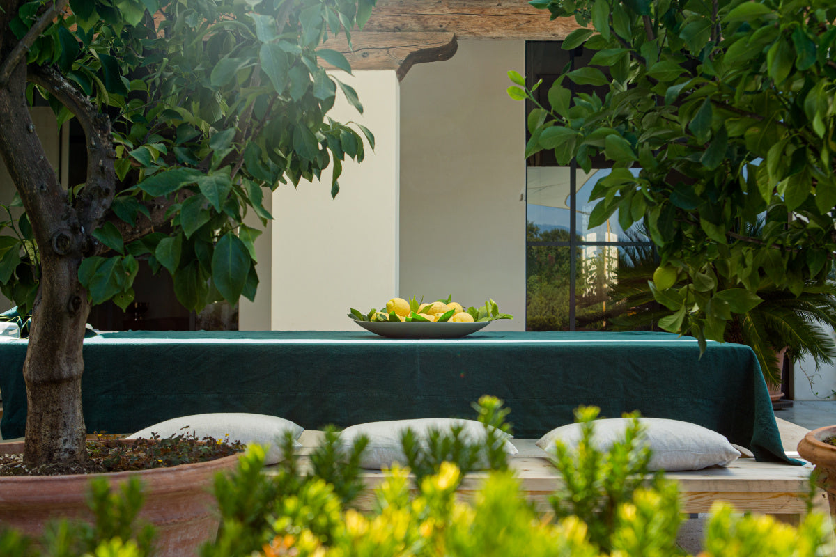 Once Milano klasický lněný ubrus se širokými okraji