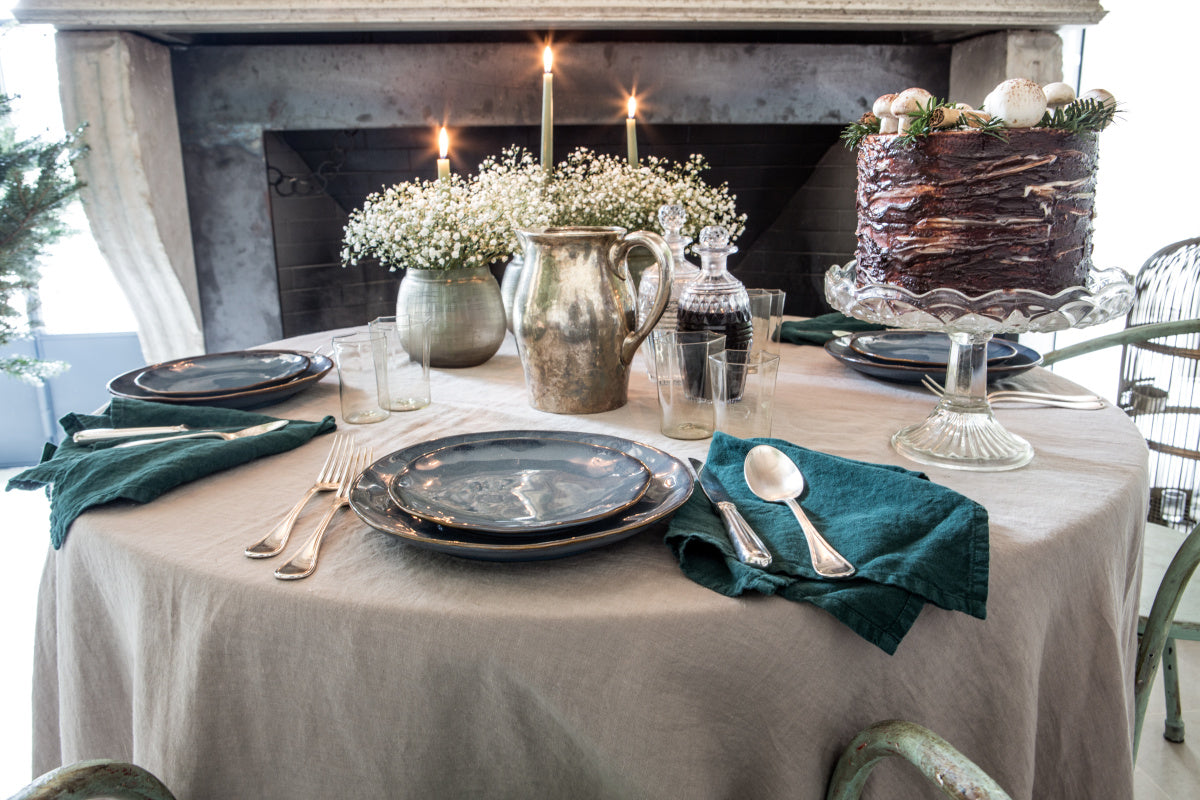 Once Milano klasický lněný ubrus se širokými okraji