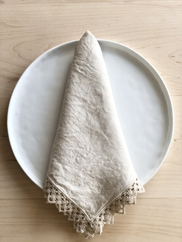 Once Milano lněný ubrousek s makramé